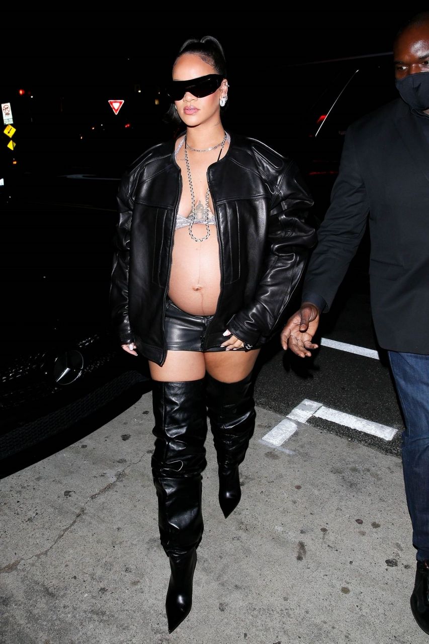 Pregnant Rihanna Out For Dinner Giorgio Baldi Santa Monica