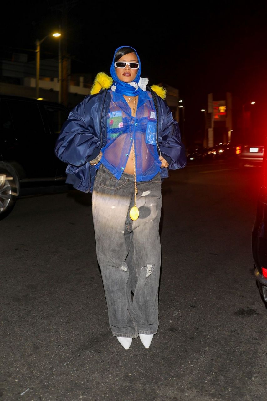 Pregnant Rihanna Out For Dinner Nobu Los Angeles