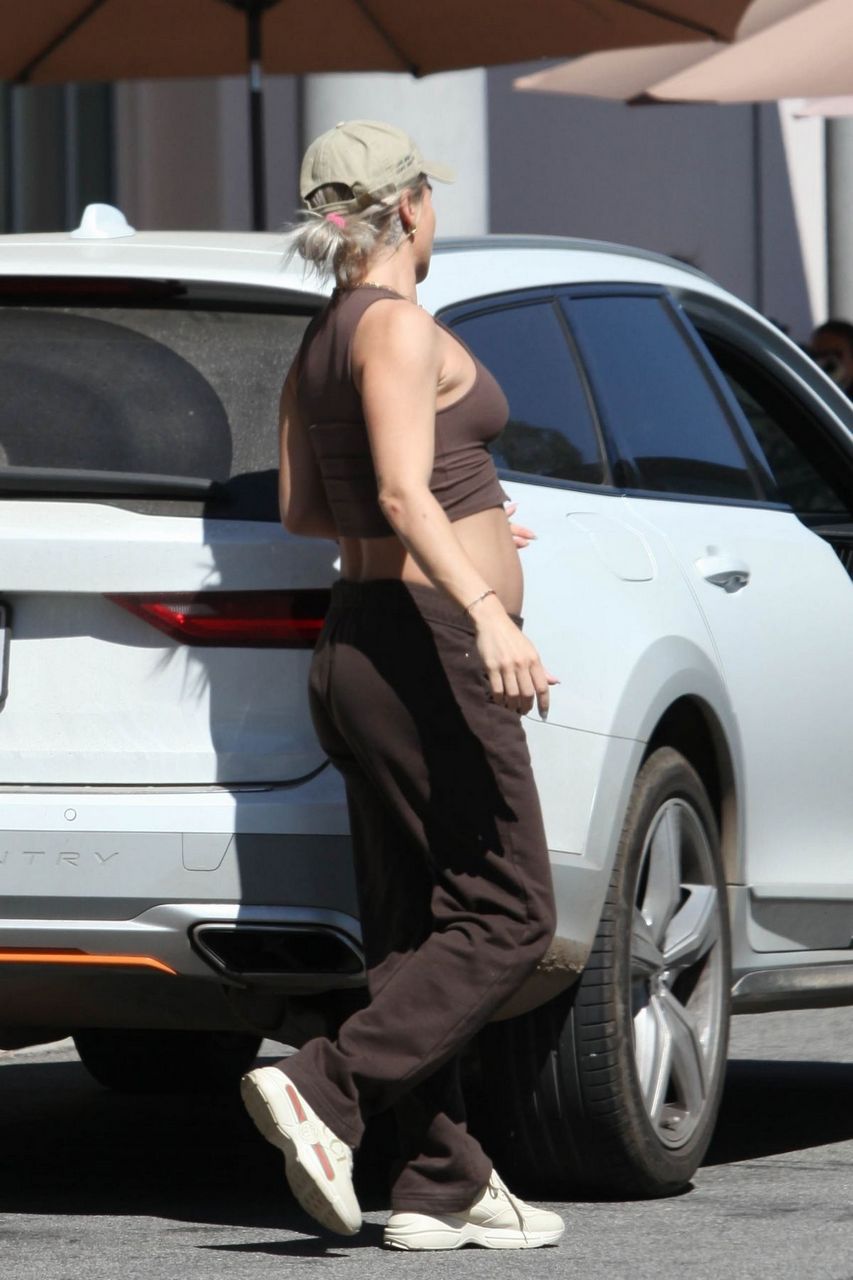 Pregnant Sharna Burgess Out Los Angeles