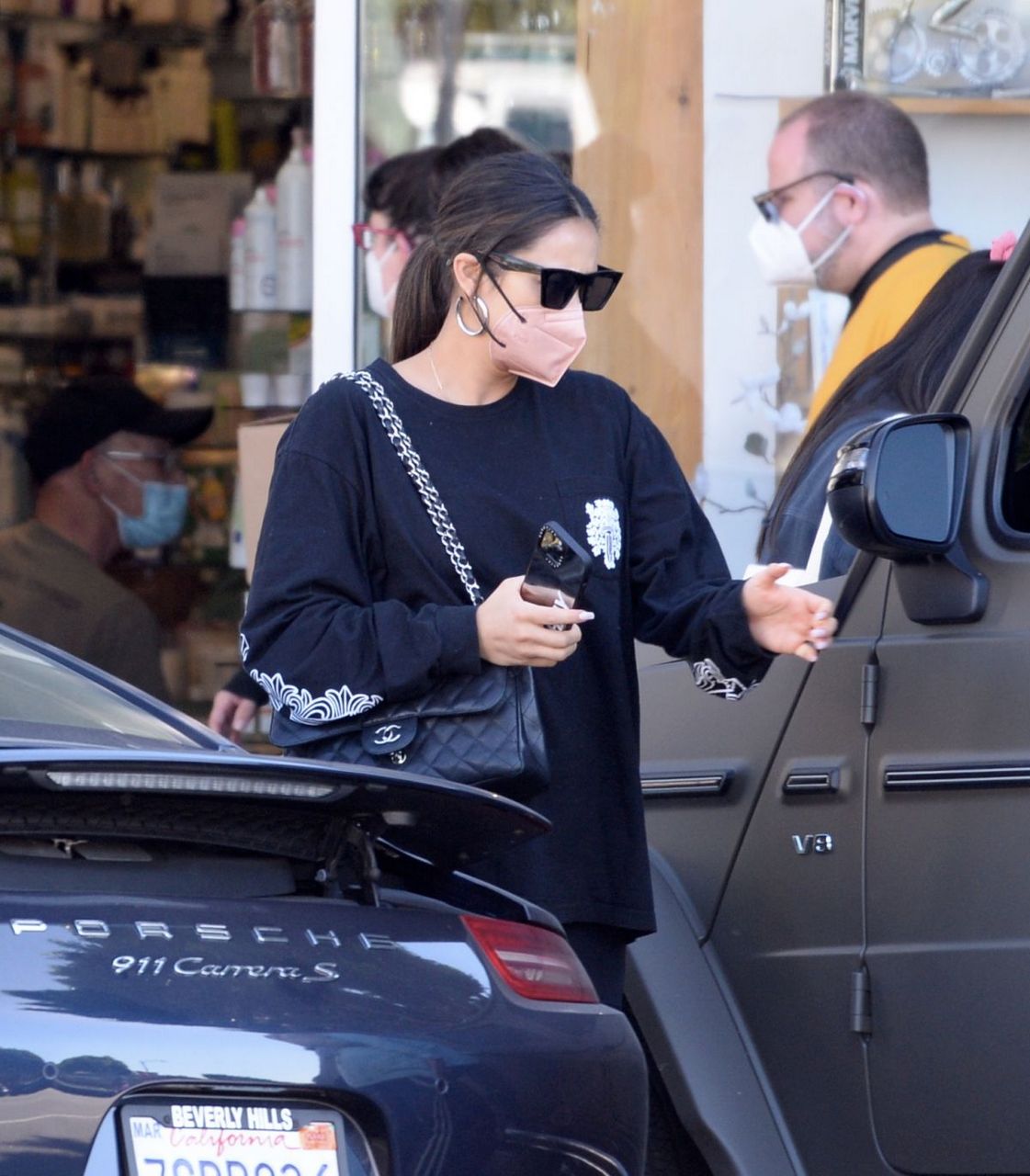 Pregnant Shay Mitchell Out For Lunch Los Angeles