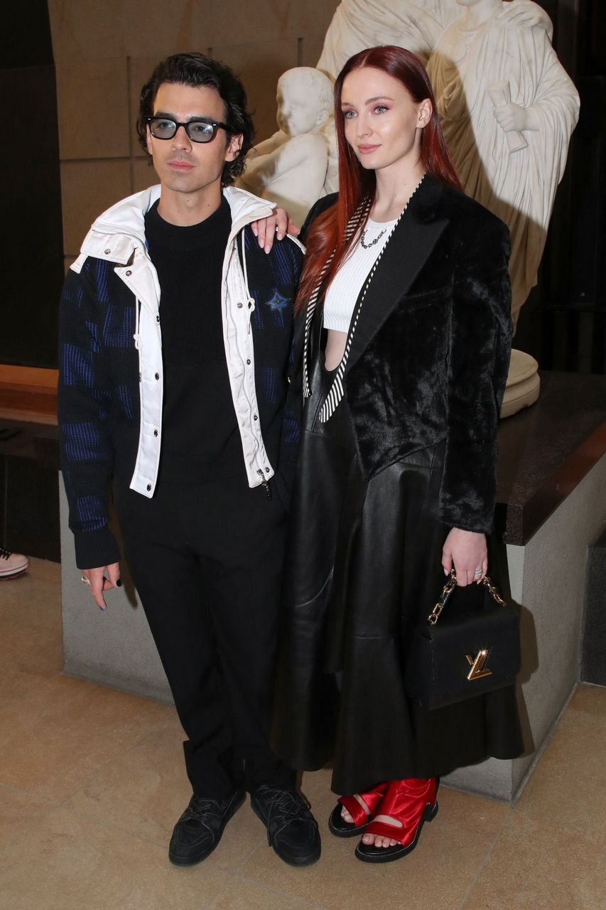 Pregnant Sophie Turner And Joe Jonas Louis Vuitton Show Paris Fashion Week