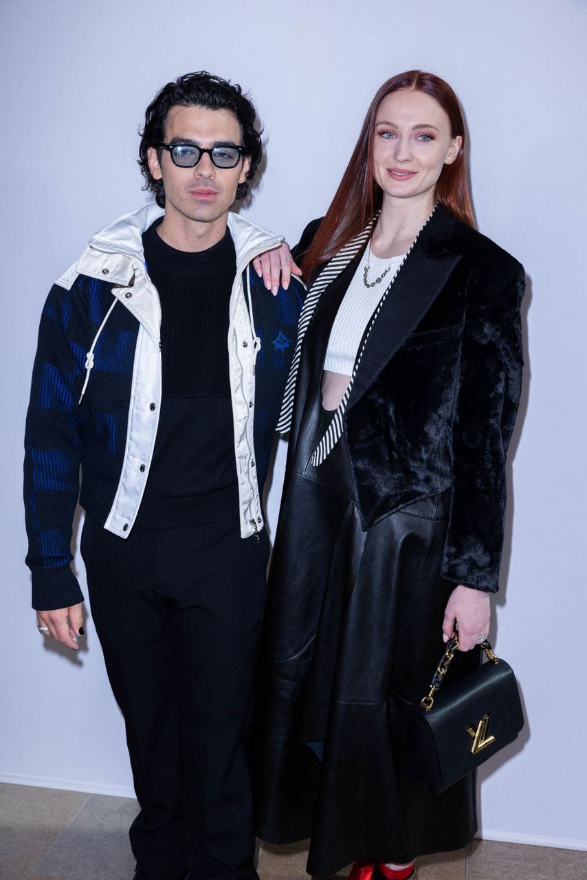 Pregnant Sophie Turner And Joe Jonas Louis Vuitton Show Paris Fashion Week