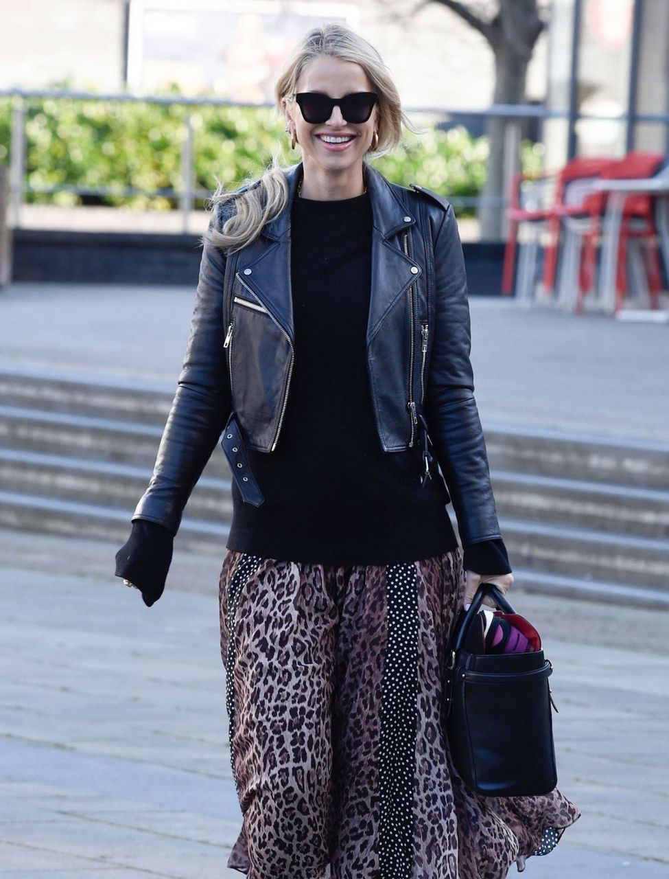 Pregnant Vogue Williams Arrives Steph S Packed Lunch Tv Show Leeds