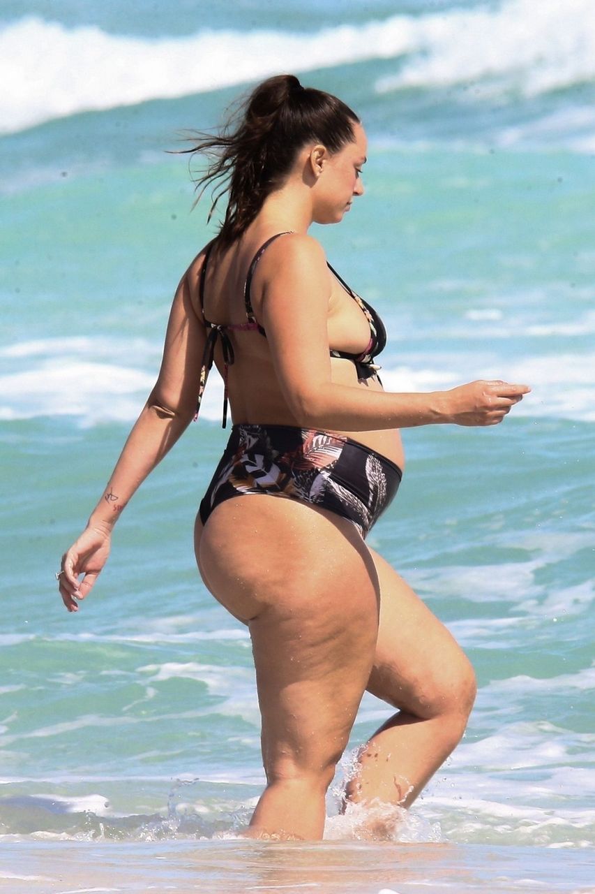 Pregnant Yesjulz Bikini Beach Miami