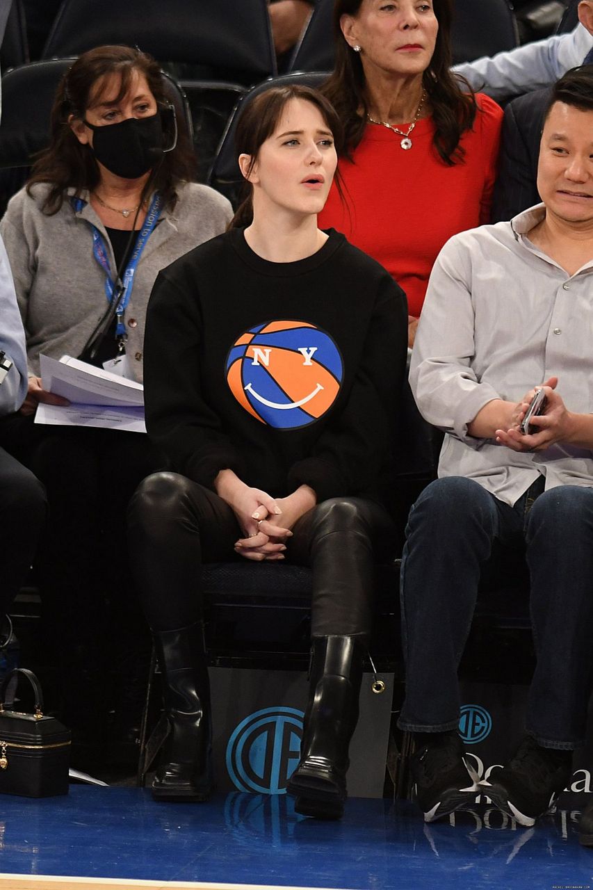 Rachel Brosnahan Knicks Game New York
