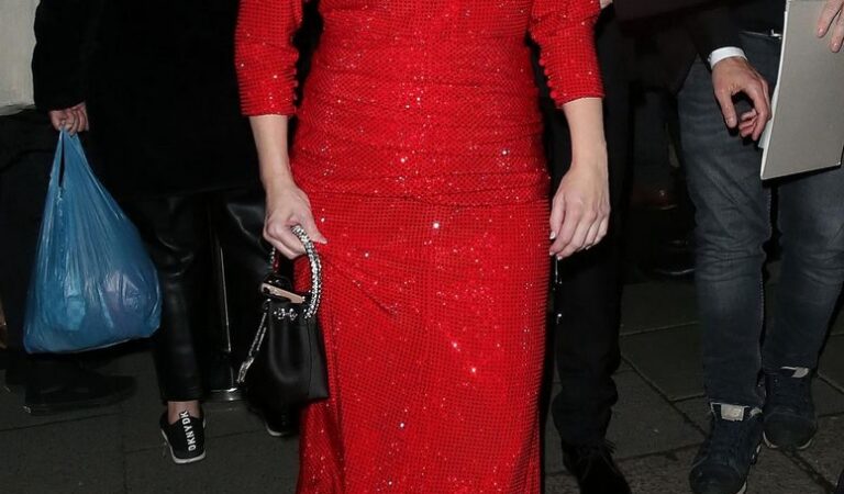Rebel Wilson Leaves Vogue Bafta Afterparty London (7 photos)