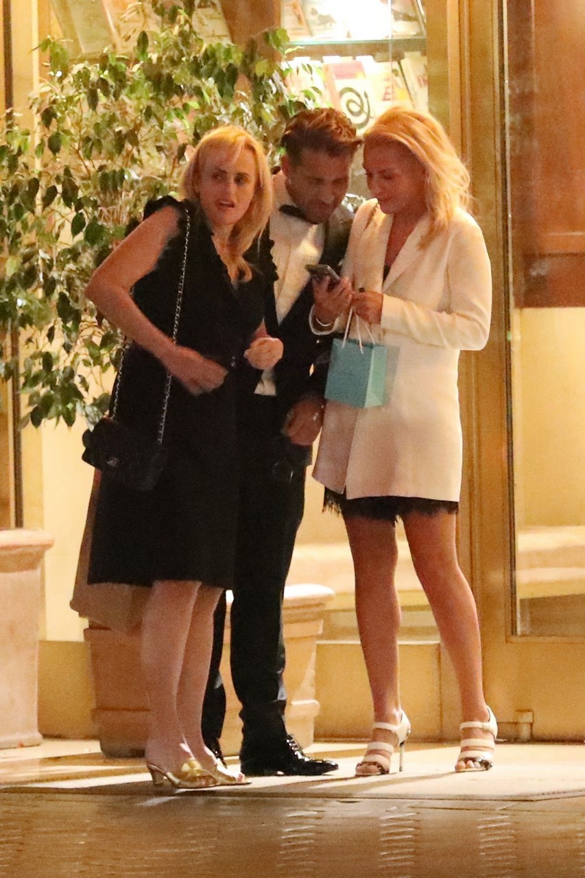 Rebel Wilson Out With Friends Sunset Tower Hotel West Hollywood