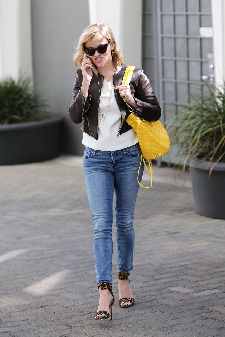 Reese Withersoon Jeans Out Lunch Brentwood