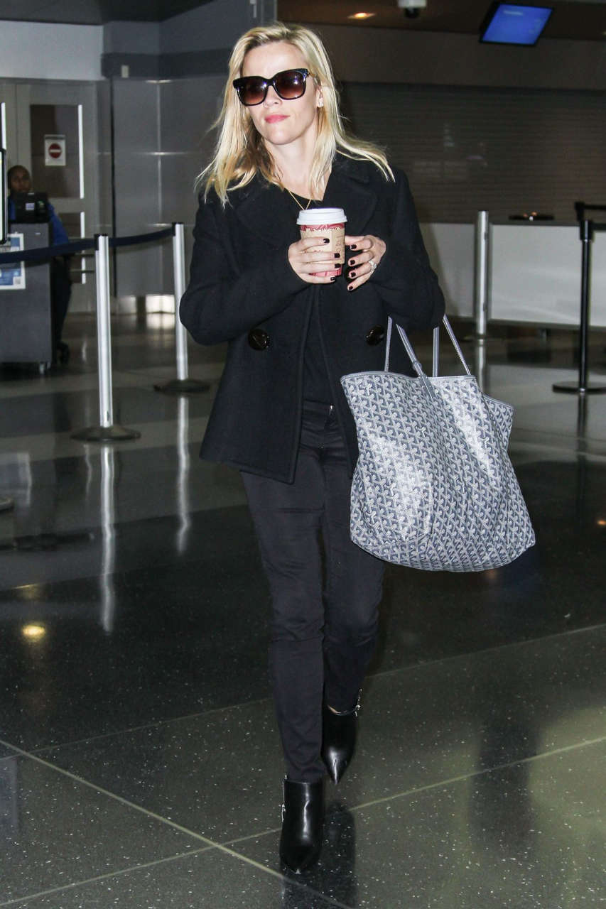 Reese Witherspoon Arrives Jfk Airport New York (34 photos ...
