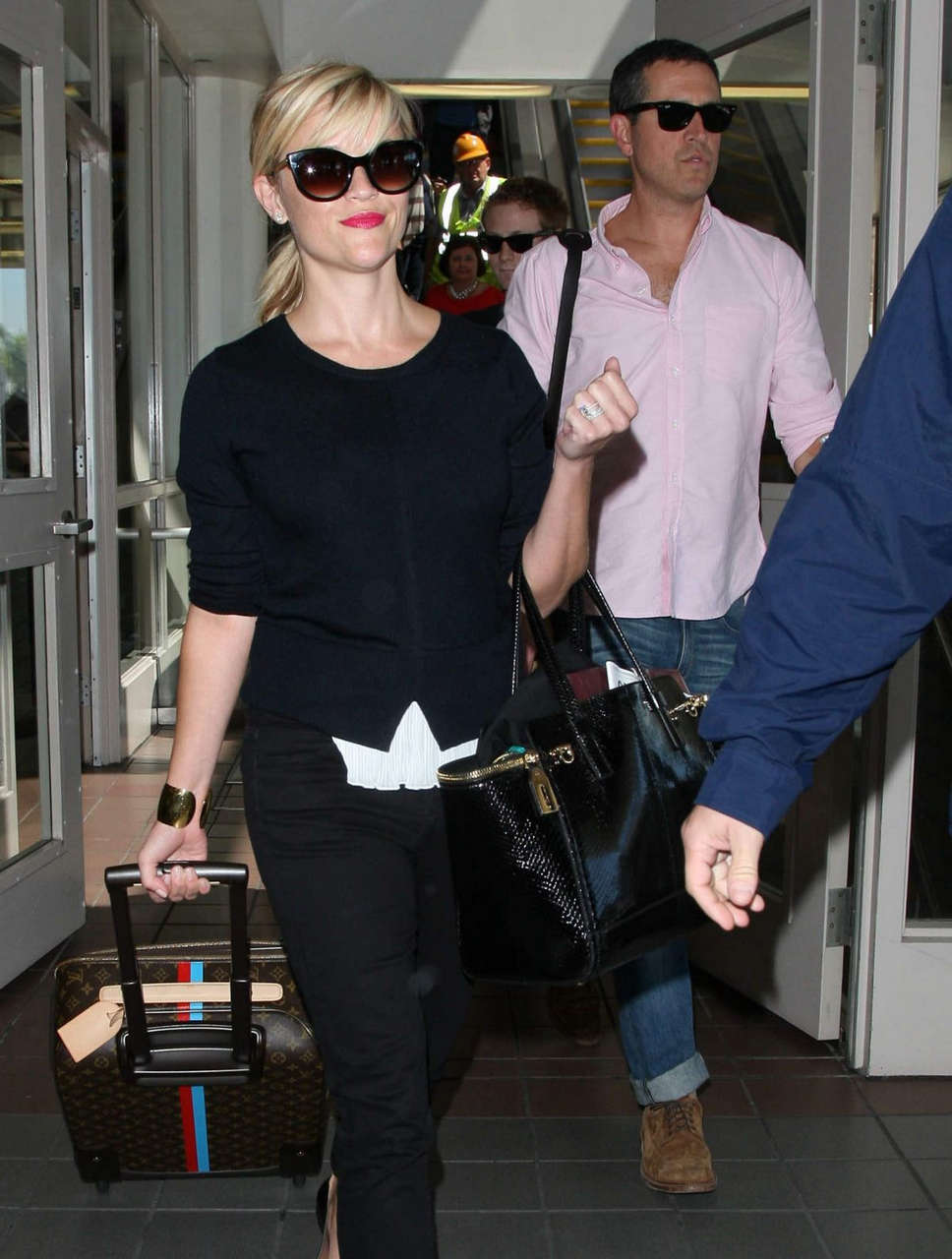 Reese Witherspoon Arrives Los Angeles International Airport