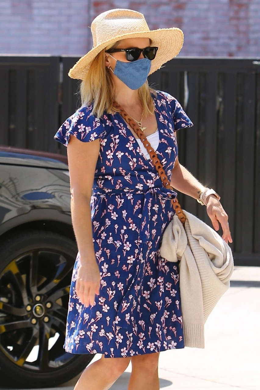Reese Witherspoon Arrives Spa Brentwood