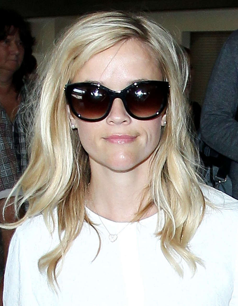 Reese Witherspoon Los Angeles International Airport