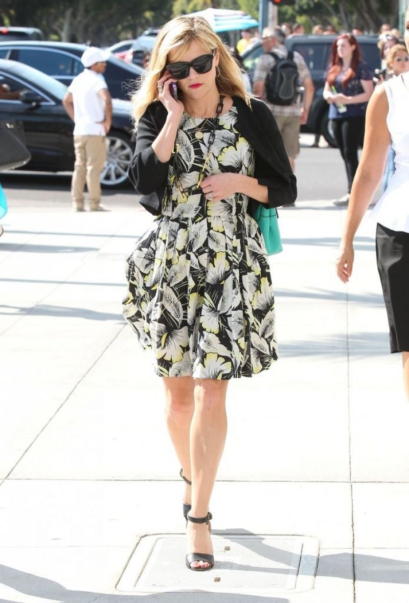 Reese Witherspoon Out About Beverly Hills