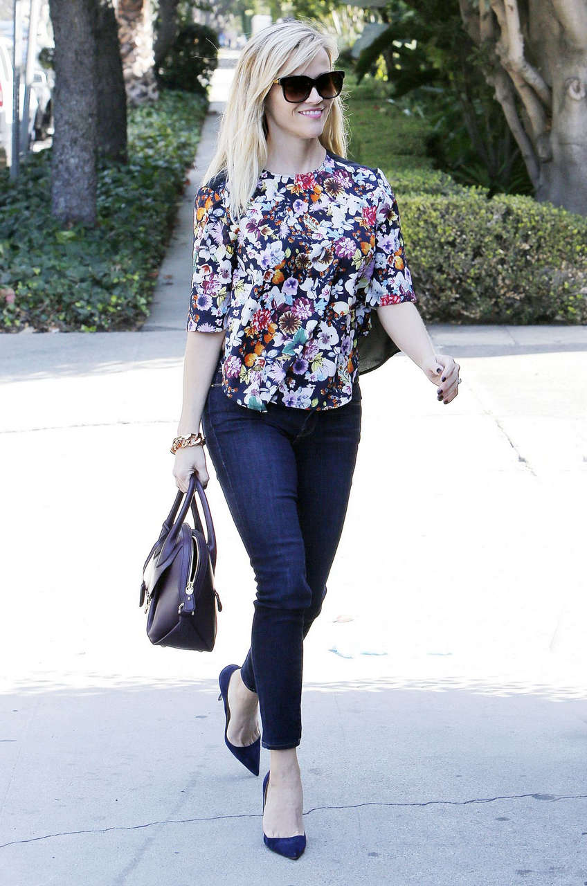 Reese Witherspoon Out About Brentwood