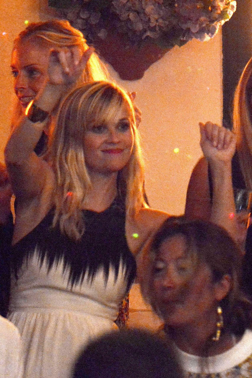 Reese Witherspoon Party Vacation Capri