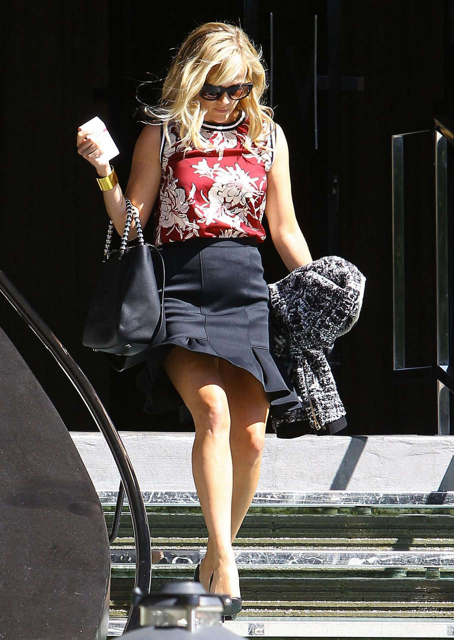 Reese Witherspoon Skirt Out About Los Angeles