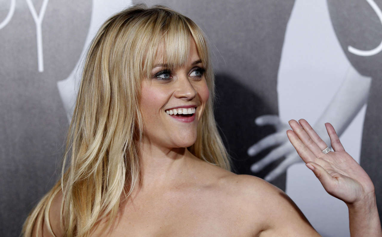 Reese Witherspoon This Means War Premiere Hollywood