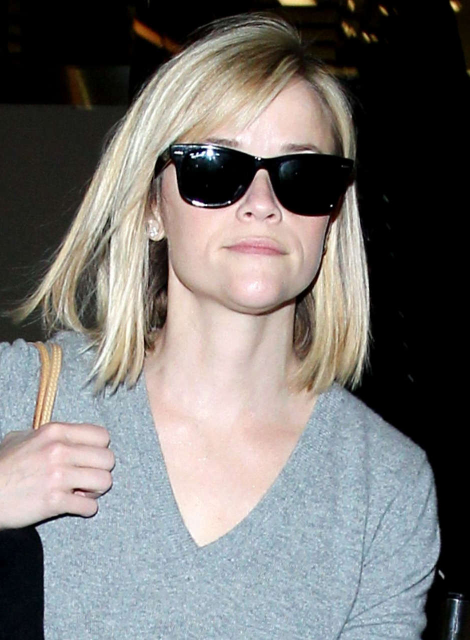 Reese Witherspoon Walks Through Lax Airport