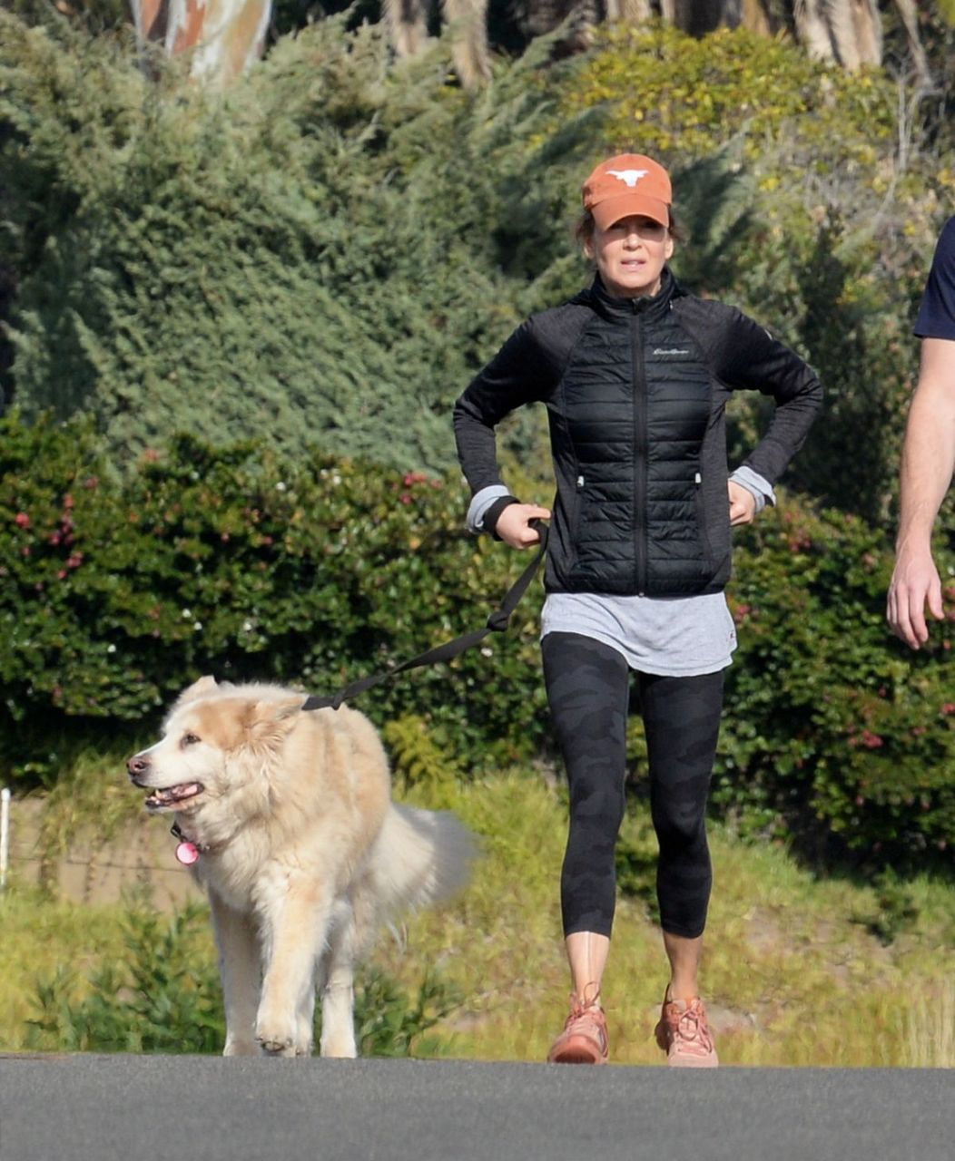 Renee Zellweger And Ant Anstead Out Jogging Laguna Beach