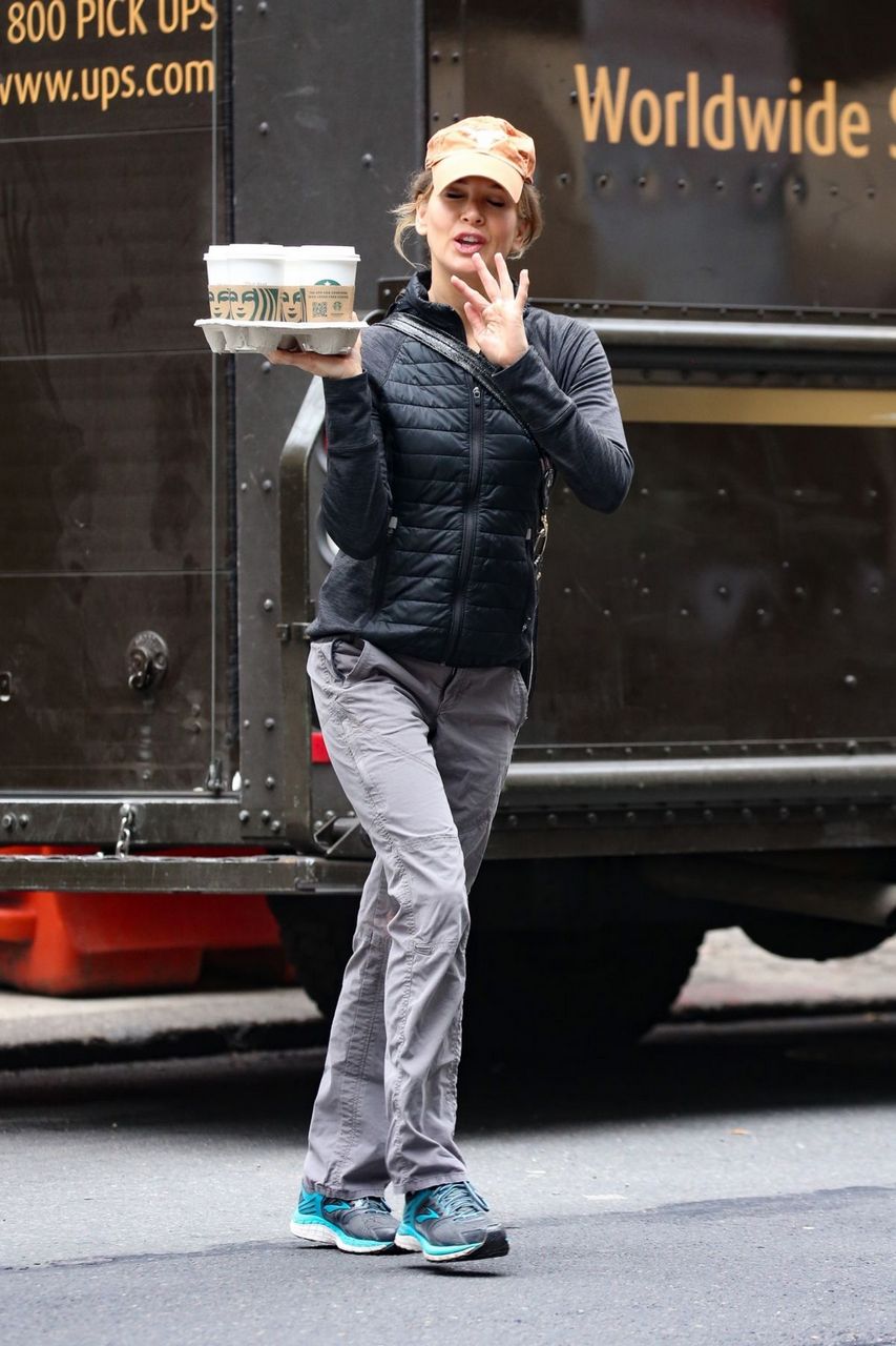 Renee Zellweger Out For Hot Coffees New York