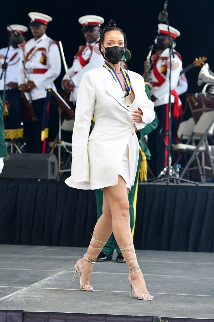 Rihanna Accepts National Hero Insignia Barbados Republican Celebrations Bridgetown