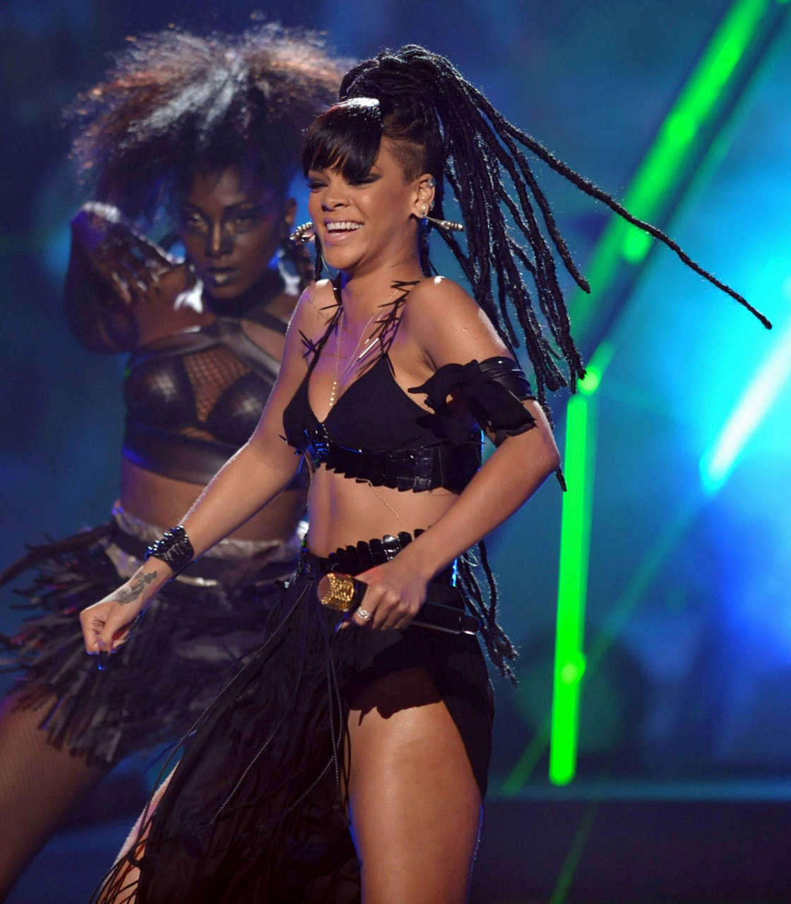 Rihanna American Idol Season 11 Grand Finale Show