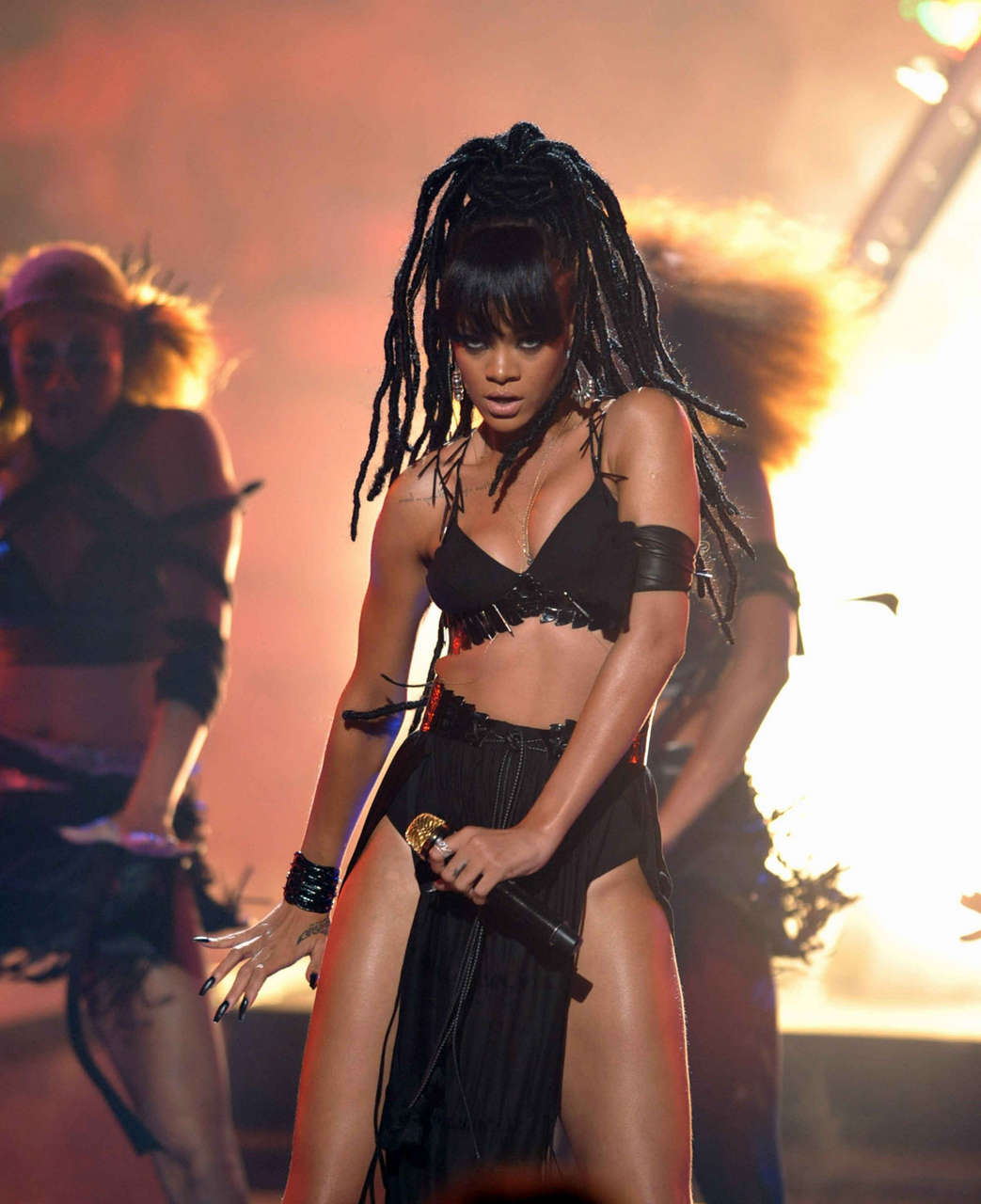 Rihanna American Idol Season 11 Grand Finale Show