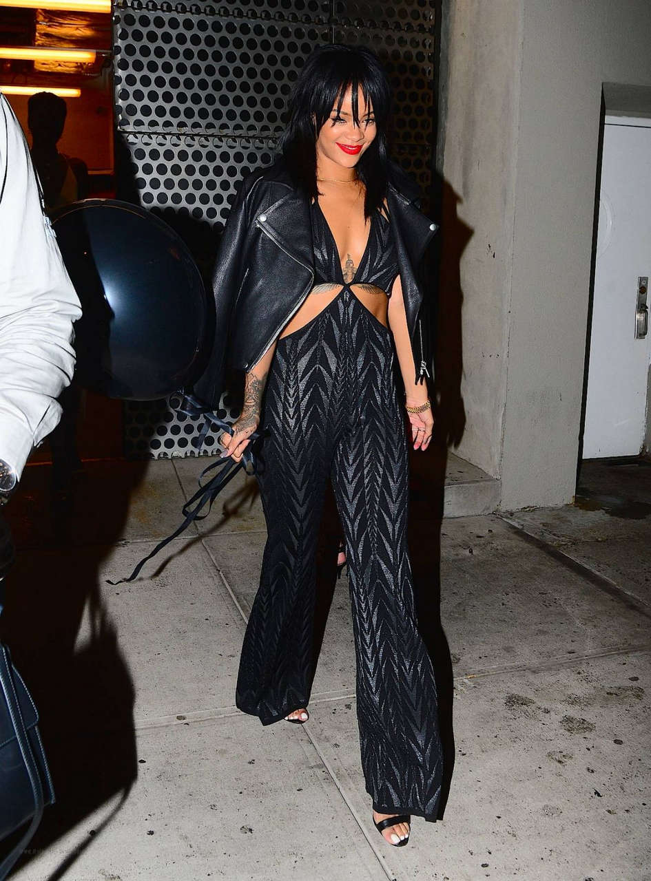 Rihanna Arrives Birthday Party New York