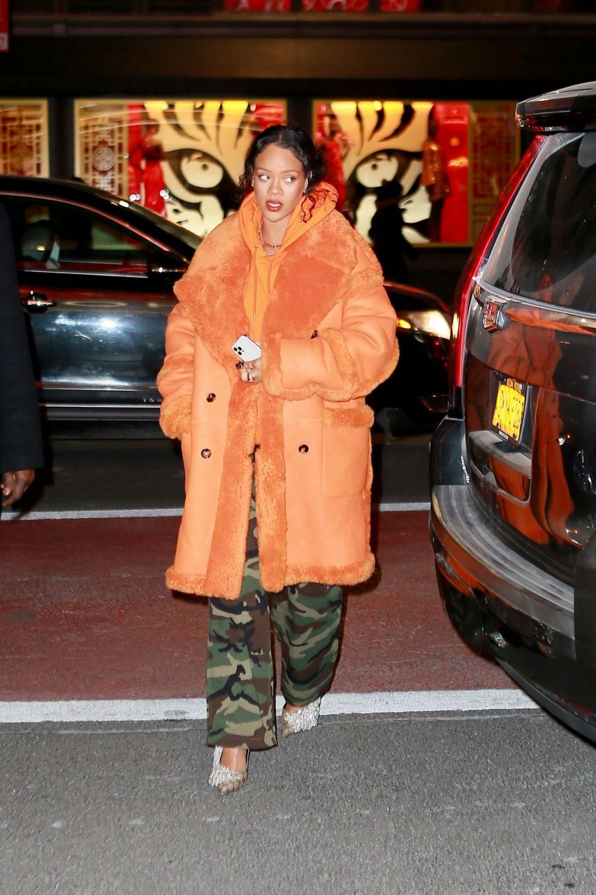 Rihanna Arrives Flight Club Shoe Store New York