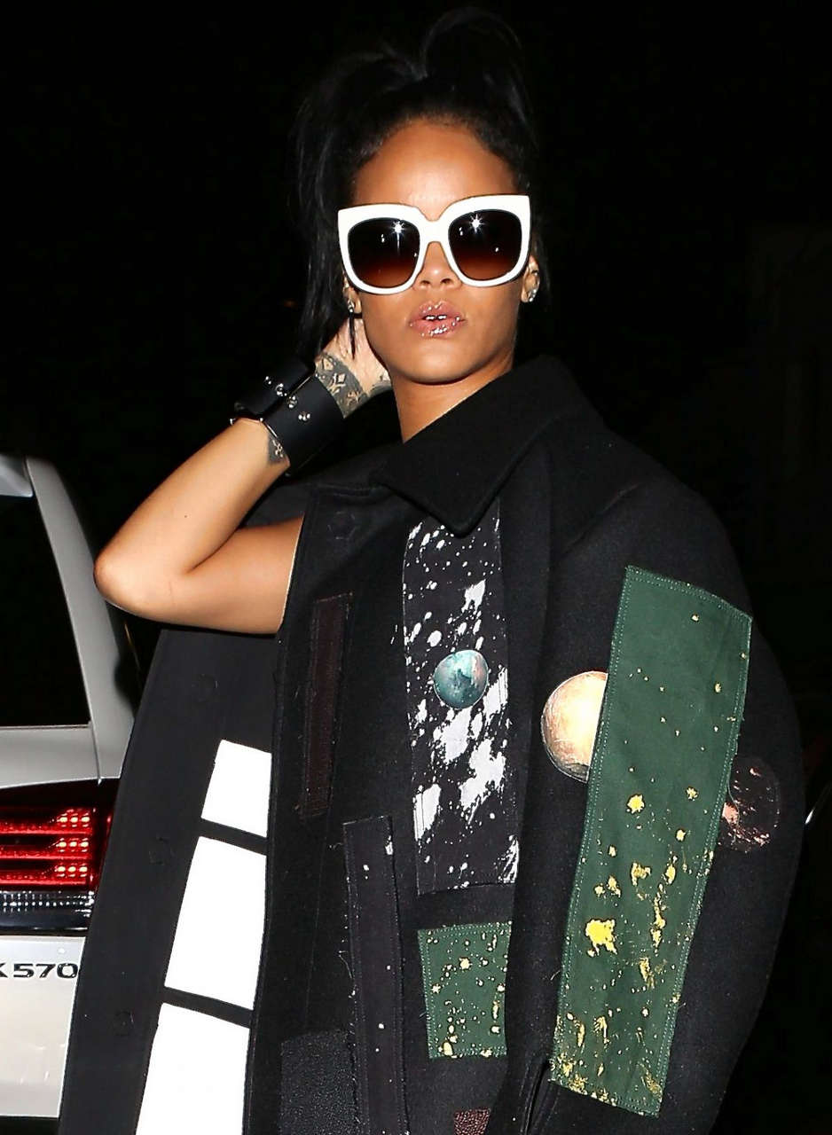 Rihanna Arrives Giorgio Baldi Restaurant Santa Monica