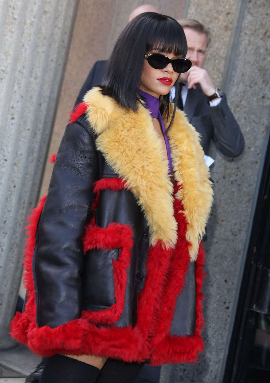 Rihanna Arrives Miu Miu Fashion Show Paris