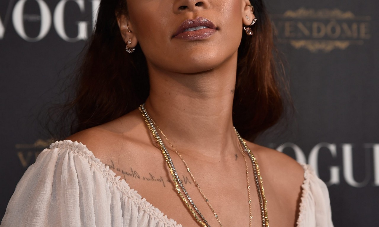 Rihanna Braless