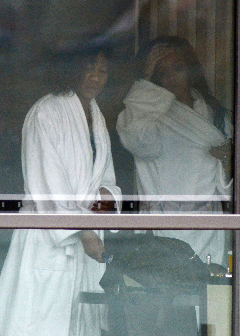 Rihanna Chilling Her Hotel Room Sydney