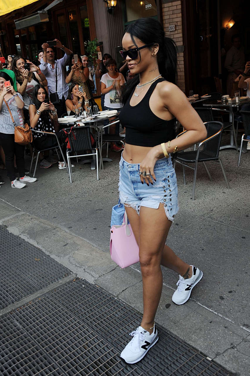 Rihanna Cutoffs Leaves Da Silvano New York