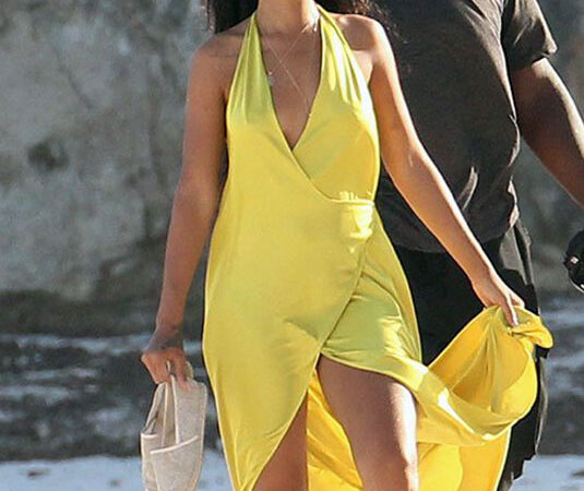 Rihanna Filming An Ad Beach Barbados (11 photos)