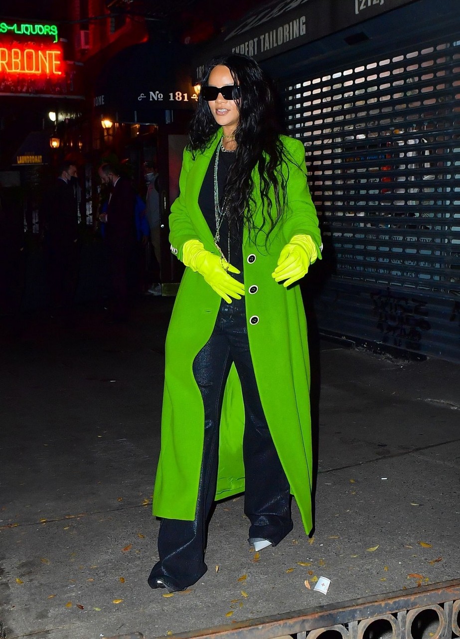 Rihanna Out For Dinner Carbone New York