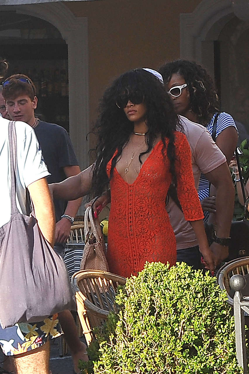 Rihanna Out For Shopping Capri