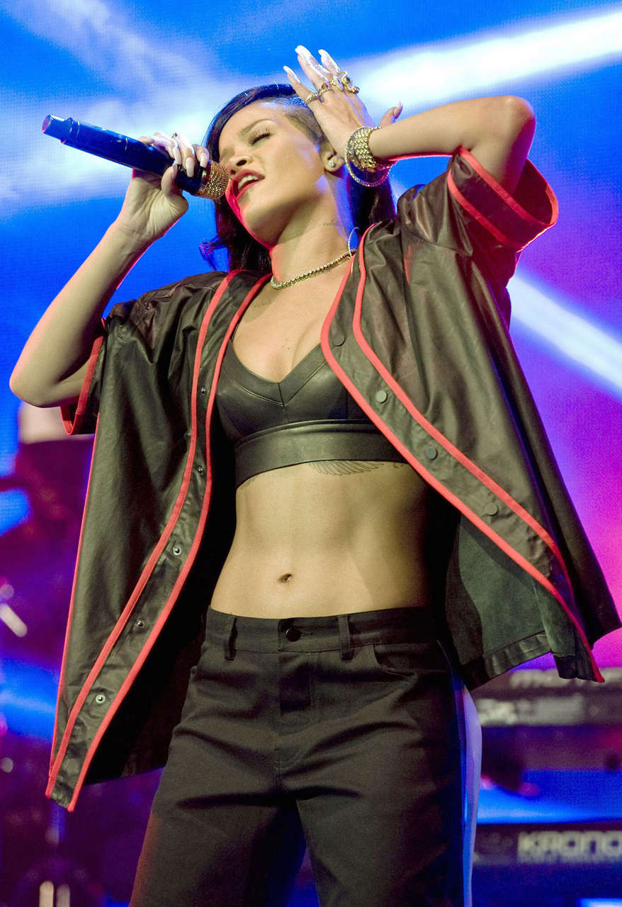 Rihanna Performs 777 Tour El Plaza Condesa Mexico City