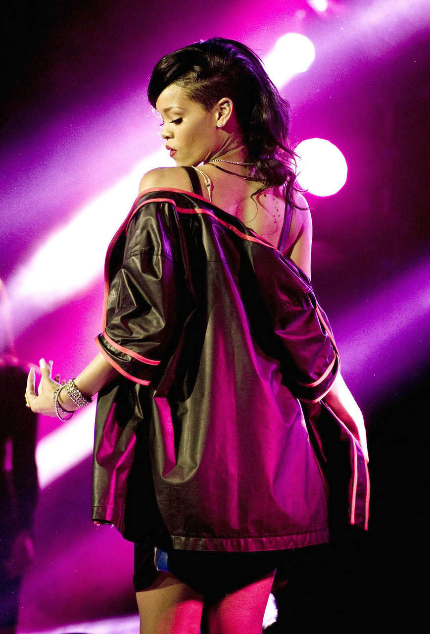 Rihanna Performs 777 Tour El Plaza Condesa Mexico City