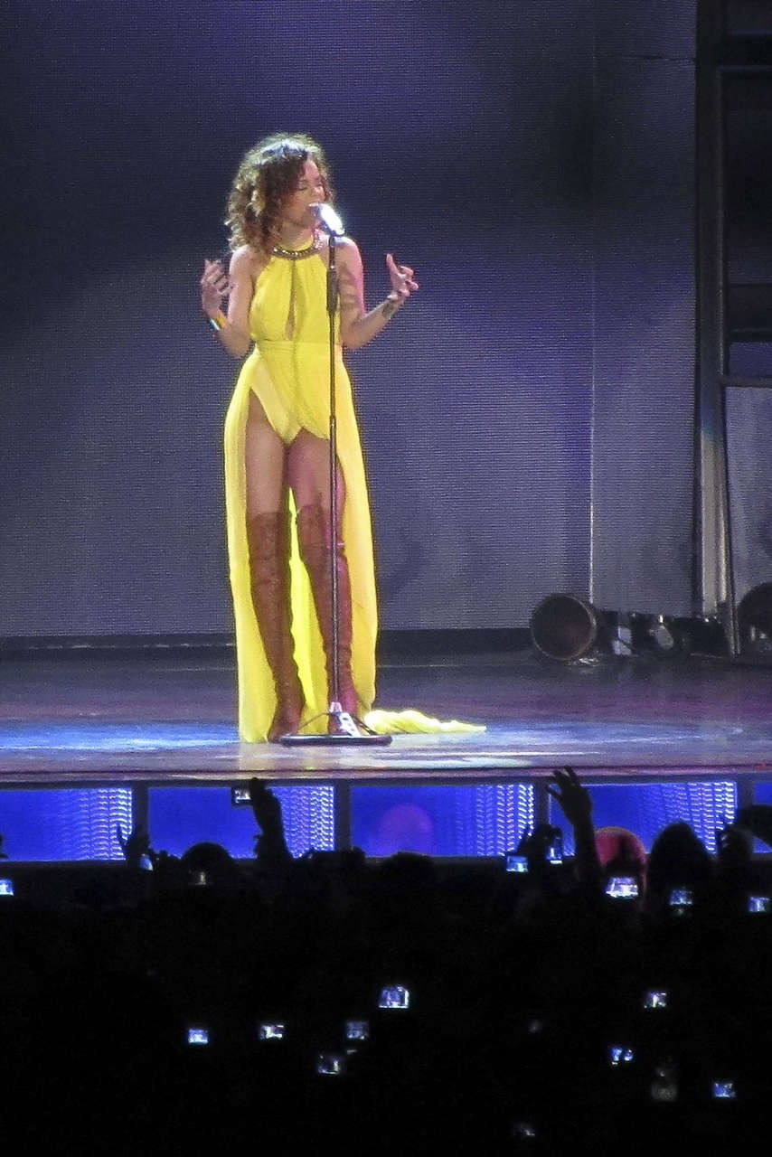 Rihanna Performs At Loud Tour In Madrid Spain