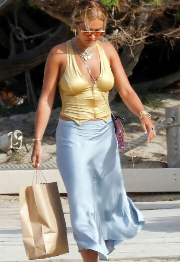 Rita Ora Out For Lunch Ibiza