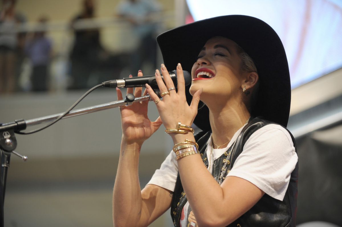 Rita Ora Performs Mall America