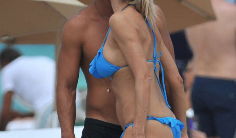 Rita Rusic Blue Bikini Beach Miami (15 photos)
