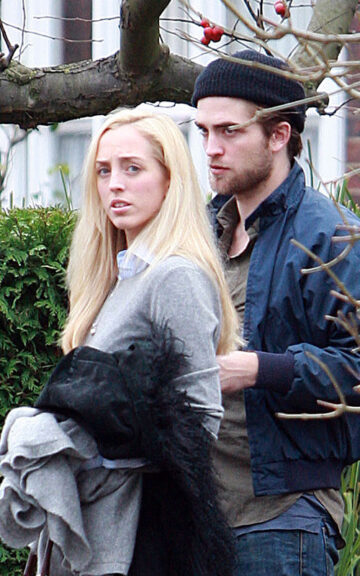 Robert Pattinson Out With Sister Lizzy