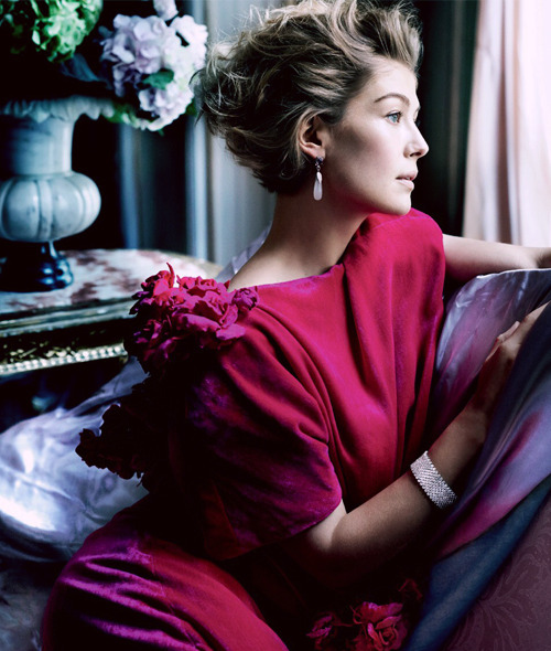 Rosamund Pike Photographed By Mario Testino For