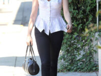 Rose Mcgowan Tight Jeans Pink Shoes Out About Beverly Hills