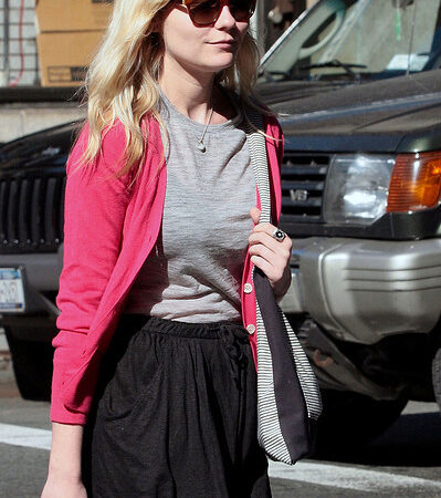 Rosettes Kirsten Dunst New Candids Ny (1 photo)