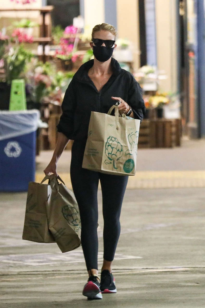 Rosie Huntington Whiteley Out Shopping Los Angeles