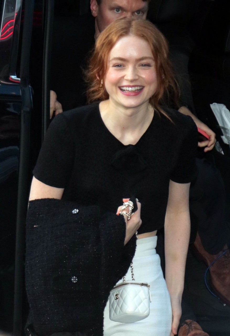 Sadie Sink Arrives All Too Well Premiere Amc Lincoln Square 12 Theater New York