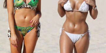 Sam Faiers Jessica Wright Bikinis Dubai Beach